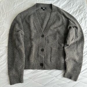 UNIQLO Souffle Yarn Cardigan